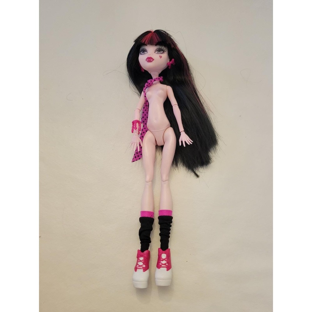 Monster High Draculaura Doll Die-ner With No Dress